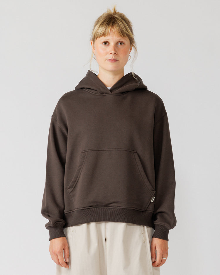 520 Organic Hoody - Chocolate Brown — women's fit front crop