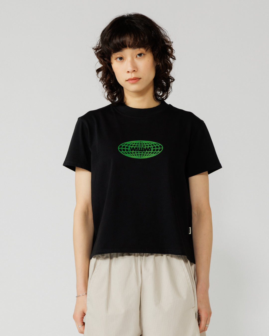 Global Logo Cropped T-Shirt - Black