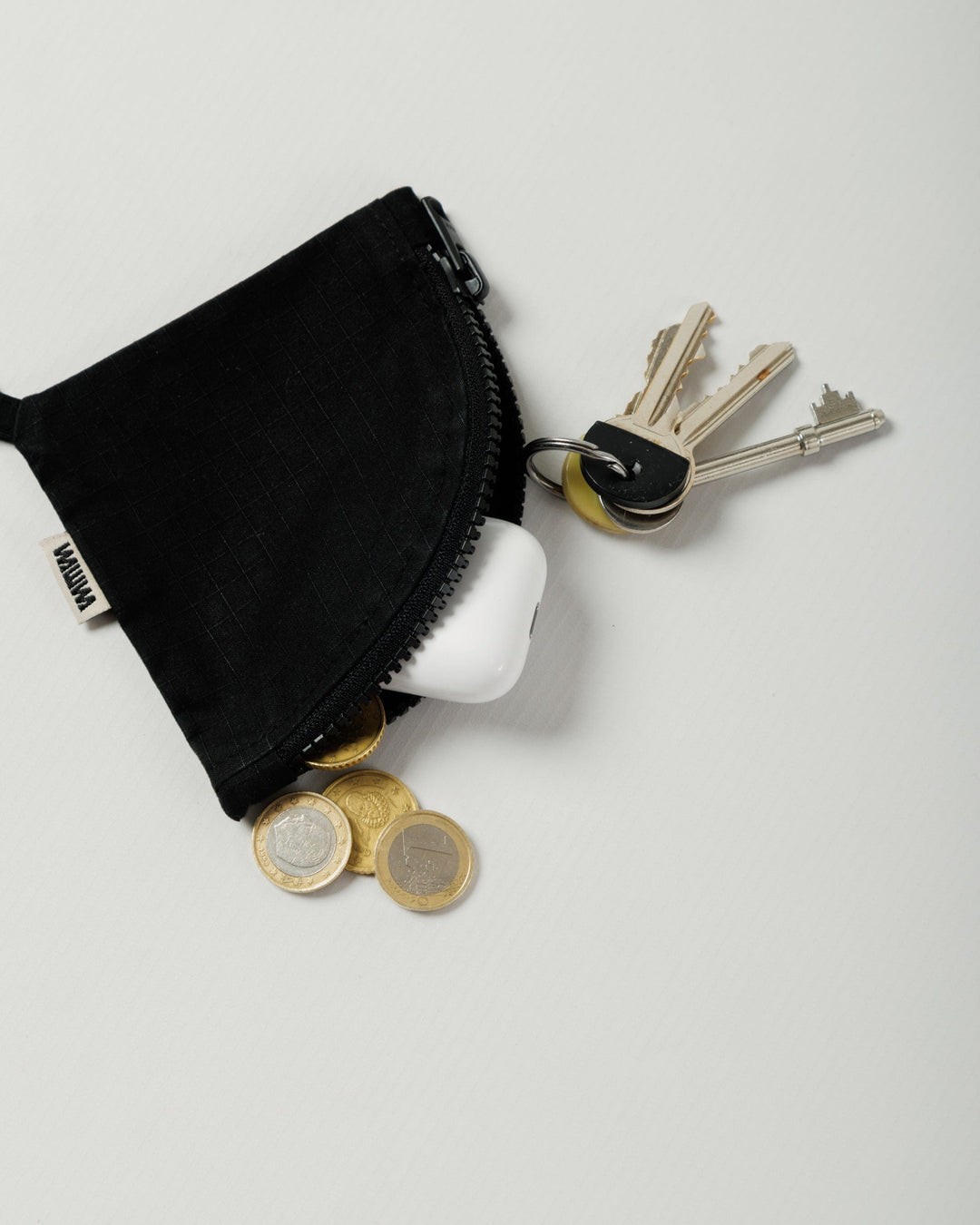 Pie Pouch - Black/Blue