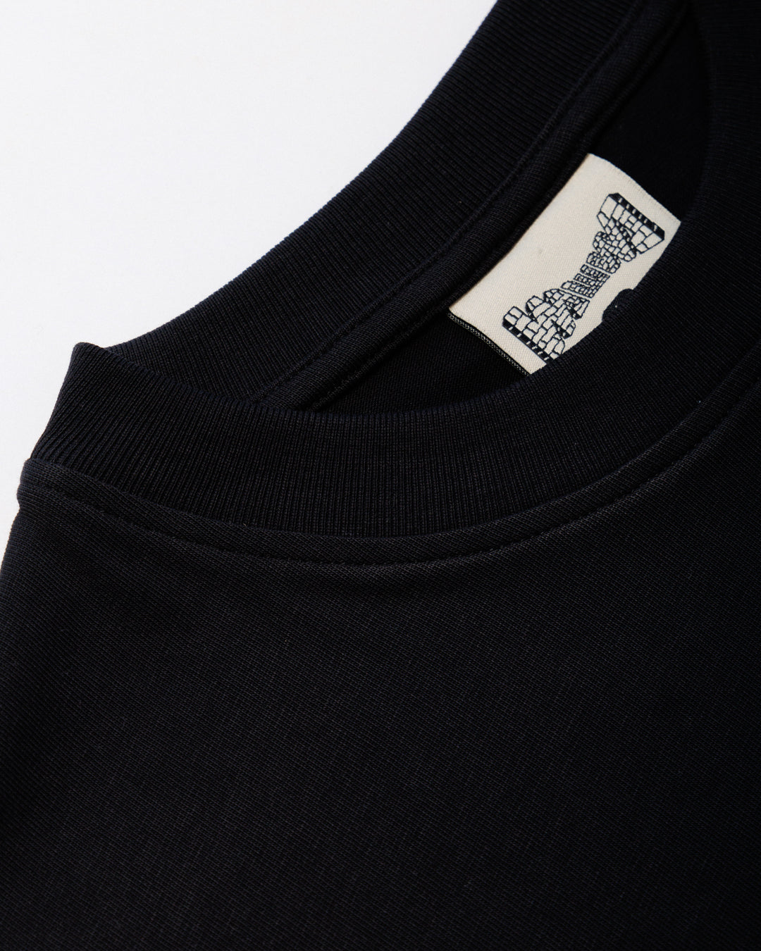 Grounded Logo Cropped T-Shirt - Black