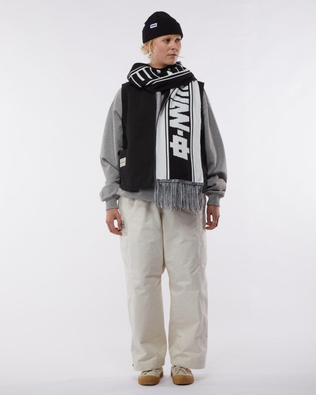 Soccer Scarf - Black/White